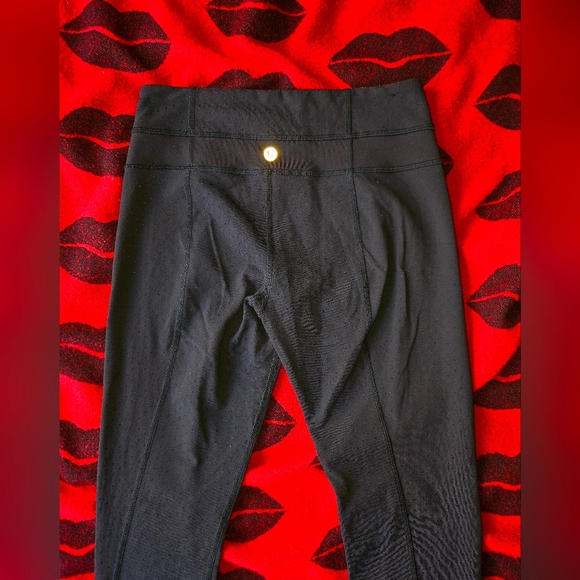Lululemon Black Perforated High Waist Black Leggings Workout Yoga Tights Small - Picture 9 of 9